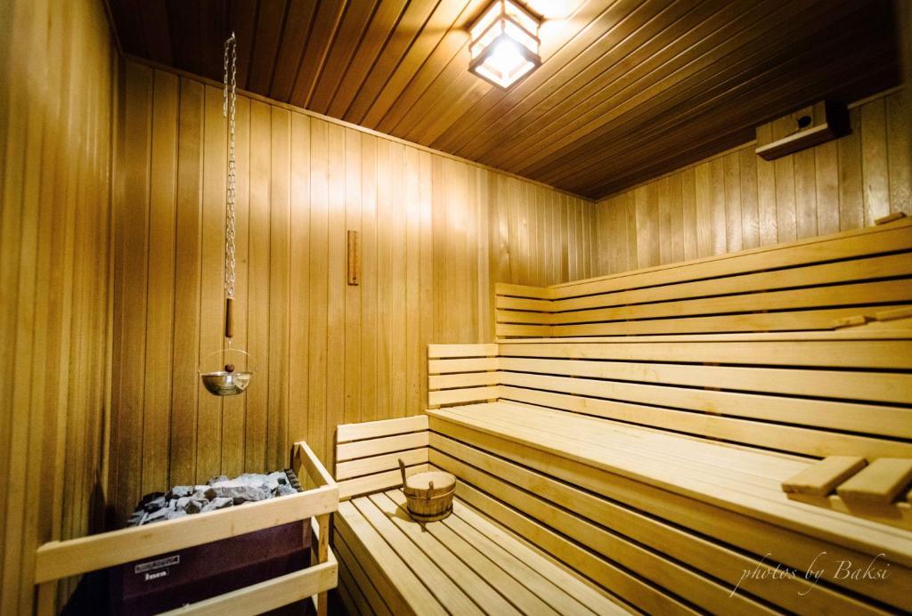 Lux Panzio Hotell Szarvas Exteriör bild